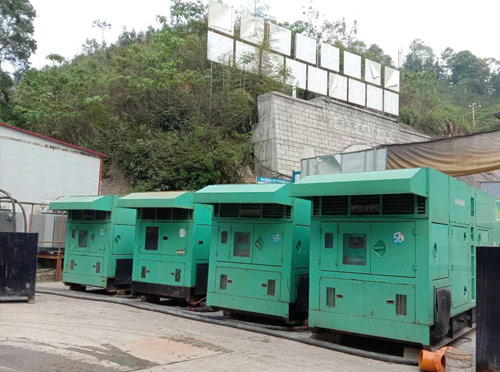 威宁先进的应急发电机系统中智能监测和控制系统如何确保电压稳定?